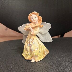 Elegant Fairy Figurine with Violin